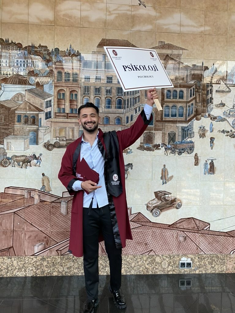 İstanbul Kent Üniversitesi psikoloji mezuniyet töreninde